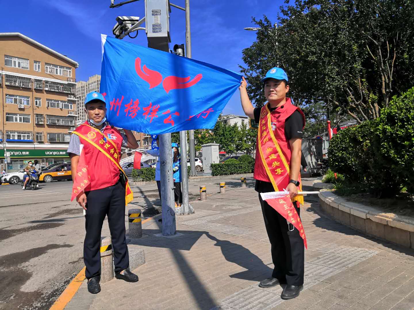 <strong>逼逼把鸡巴裹住操免费视频</strong>